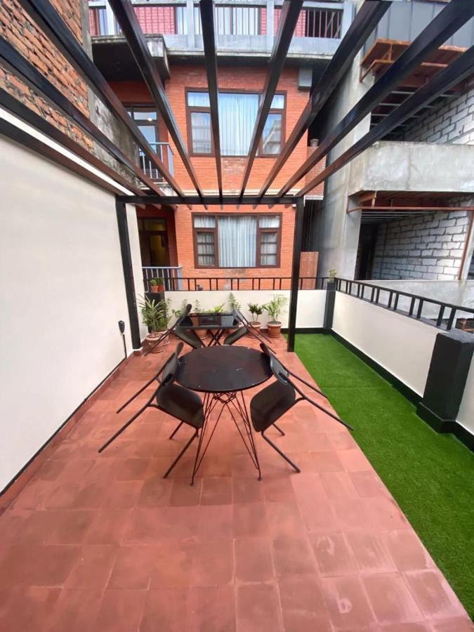 Nexus Inn- The Aparthotel Катманду Екстериор снимка