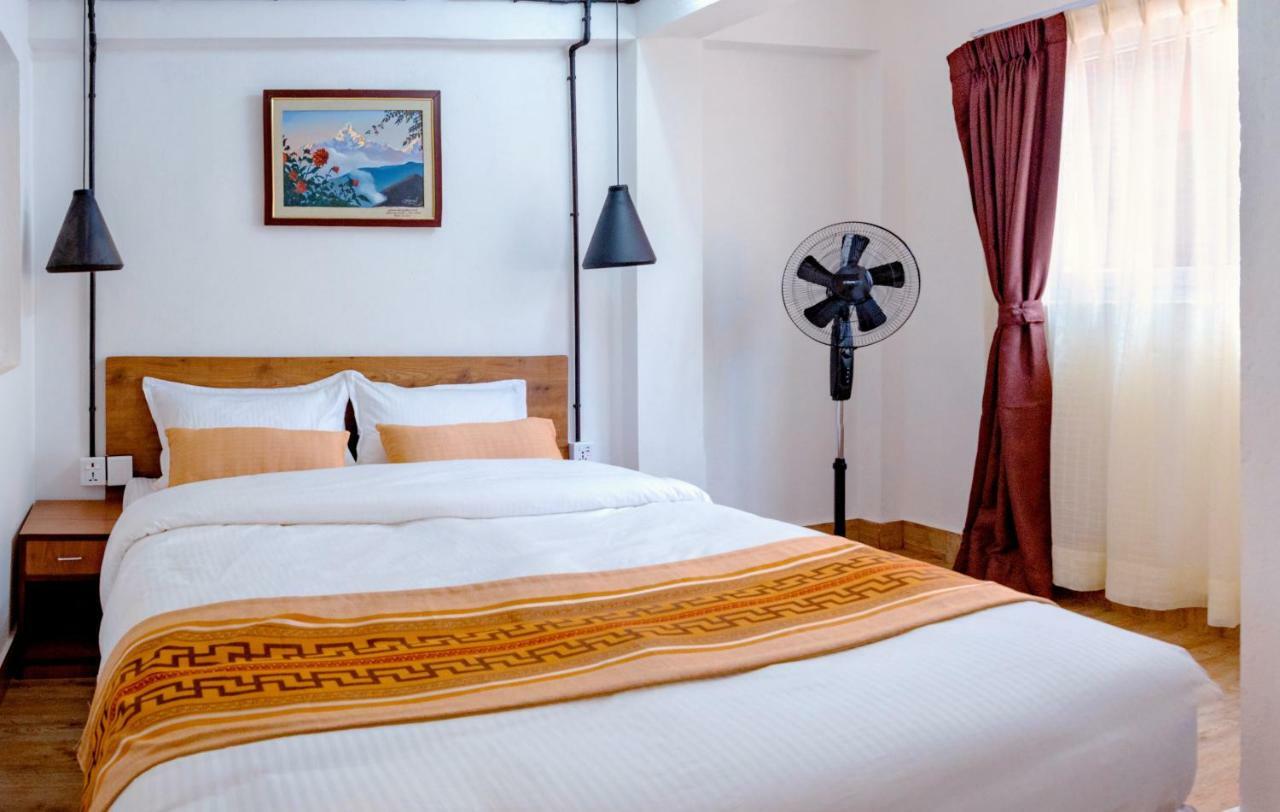 Nexus Inn- The Aparthotel Катманду Екстериор снимка