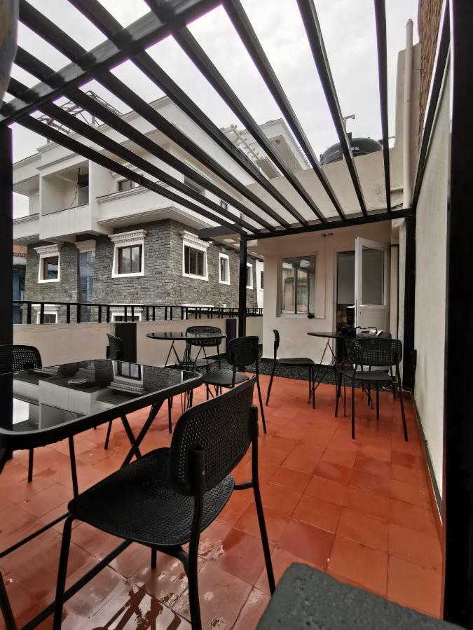 Nexus Inn- The Aparthotel Катманду Екстериор снимка
