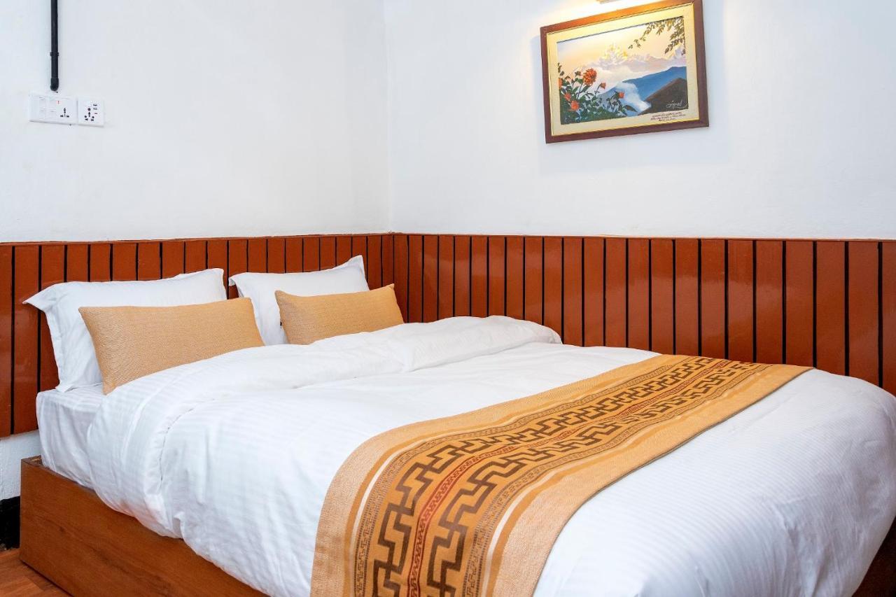 Nexus Inn- The Aparthotel Катманду Екстериор снимка